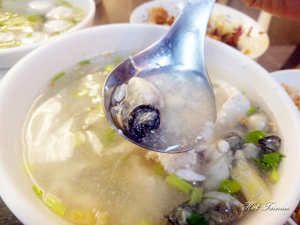 【台南美食】每天只賣四小時的限量美味：阿忠漁粥