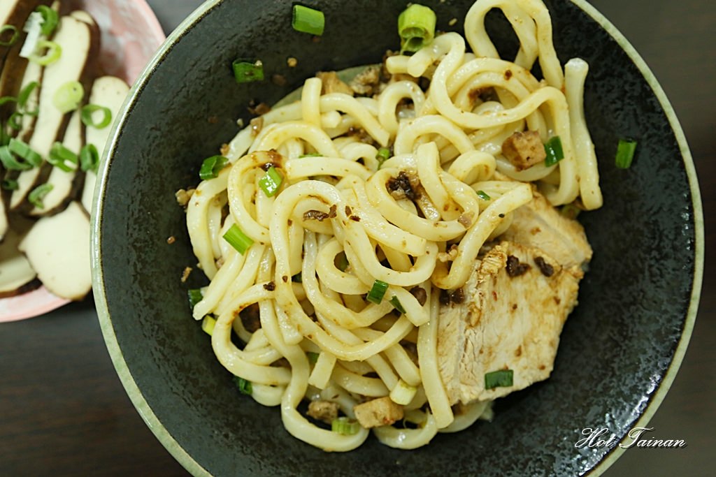 【台南美食】媲美日本等級的烏龍麵，銅板價讓你一次滿足：杜桑灶咖