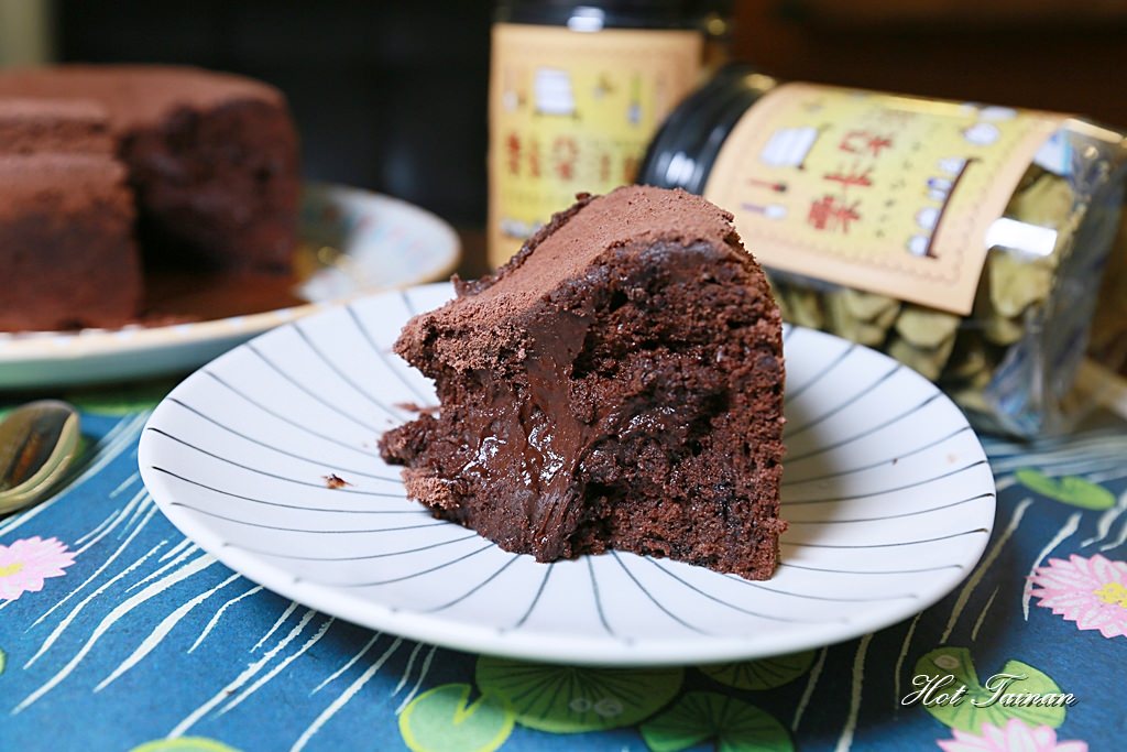 【台南美食】惡魔般存在的特濃法式巧克力蛋糕！學甲區隱藏版的五星級甜點：栗卡朵洋菓子工坊