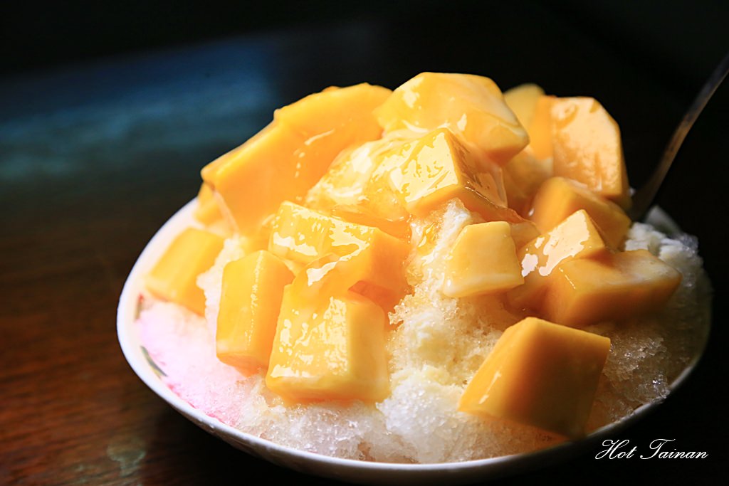 【台南冰店】台南吃芒果冰，這間一定不能錯過！小北觀光夜市內人氣老冰店：小北阿松冰品養生果汁