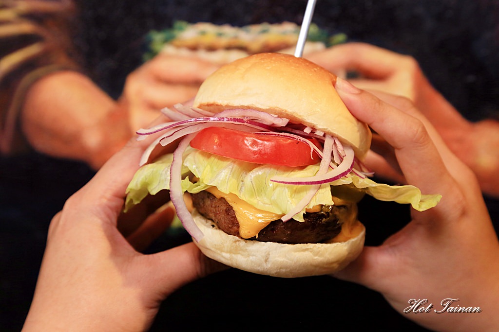 【台南美食】蒙娜麗莎愛吃堡，吃了之後叫聲好！最Juicy的漢堡店在這裡：JuicyBurger朱熹漢堡