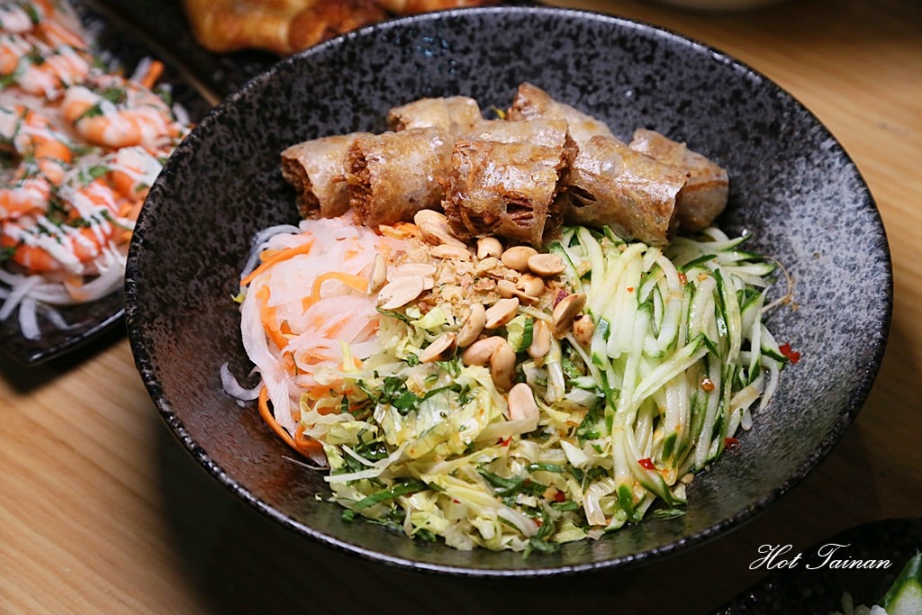 【台南美食】夏天必吃！開胃又清爽的越式料理，道地越南人百分之百呈現的家鄉味：貞娘娘越式料理