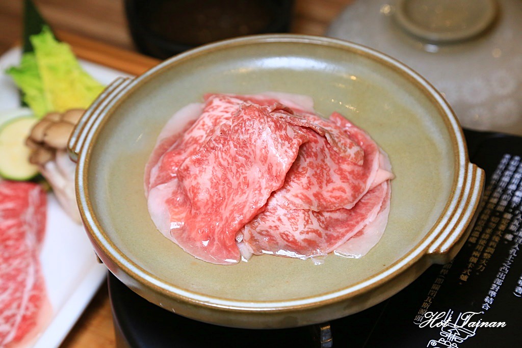 【台南美食】極致和牛饗宴，來一場肉與質感的藝術對話吧：黑牛屋
