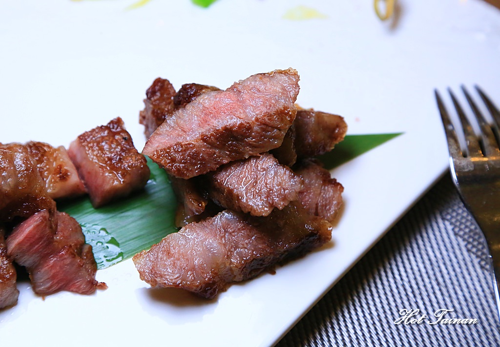 【台南美食】極致和牛饗宴，來一場肉與質感的藝術對話吧：黑牛屋