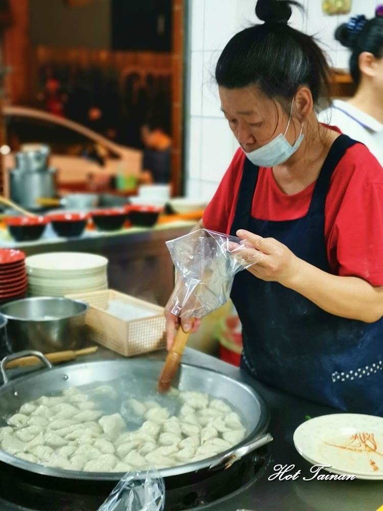 【台南美食】台南賣水餃那麼霸氣也沒幾間了！台南知事官邸旁的人氣銅板美食：水餃之家