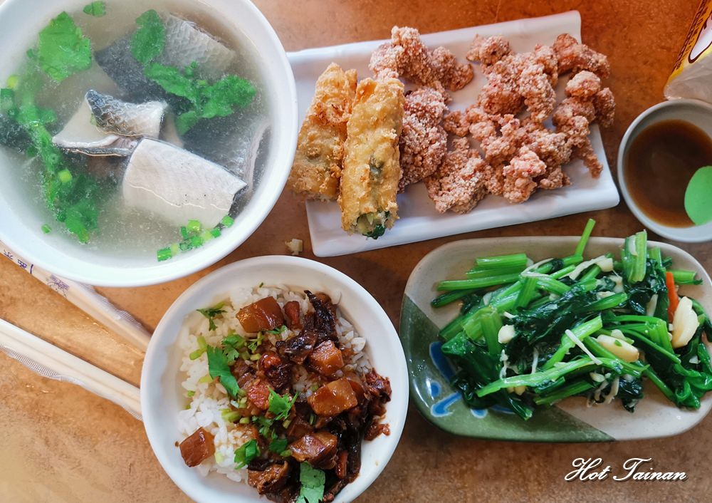 【台南美食】赤崁樓旁的超人氣美食！台南最強飯桌仔：福泰飯桌