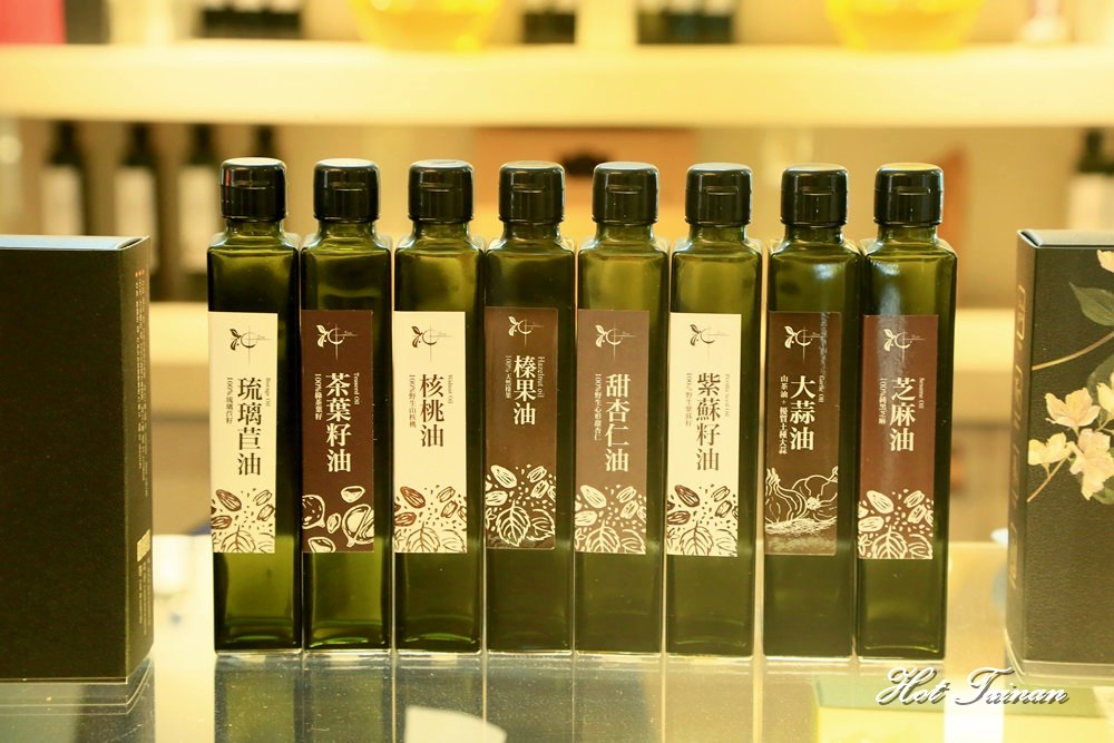 【台南美食】豪宅裡的製油廠，販售家常的好味道：神茶油 Shin Camellia Oil