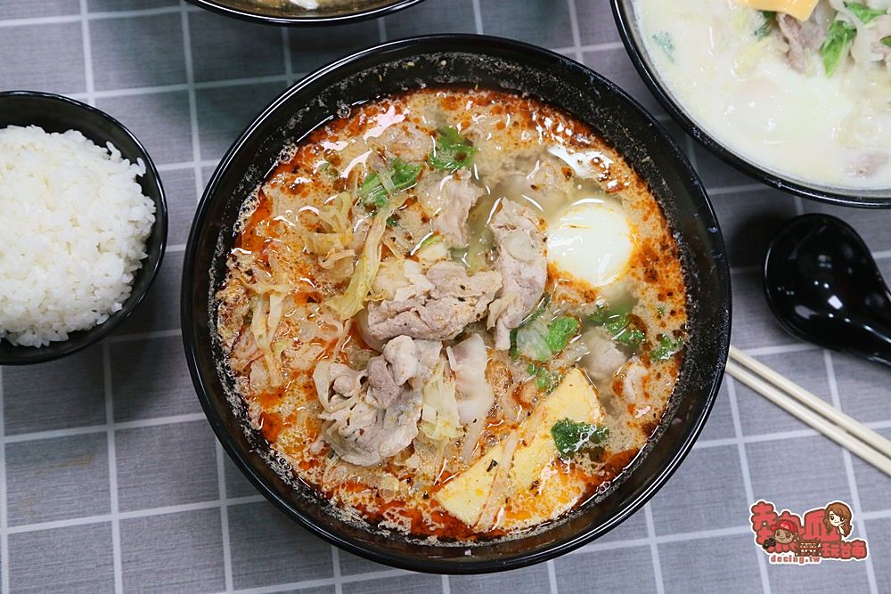 【台南美食】台南最浮誇的肉多多鍋燒，營業到凌晨的育樂街宵夜美食：御鍋燒