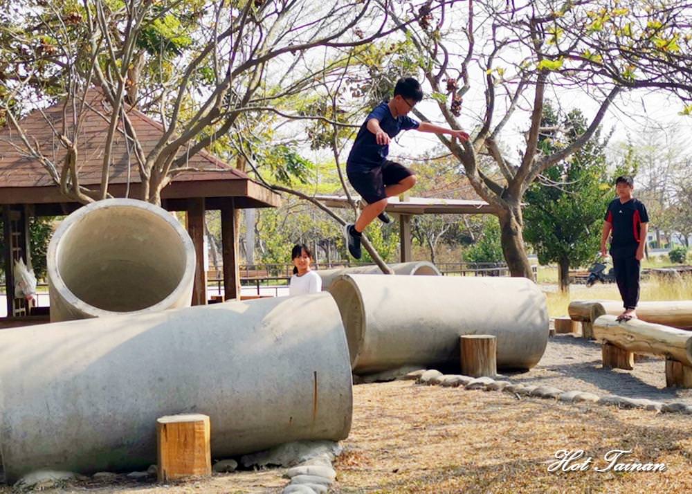 【台南景點】台南善化水管屋小型森林遊戲區！台南親子免費景點：善化體育公園