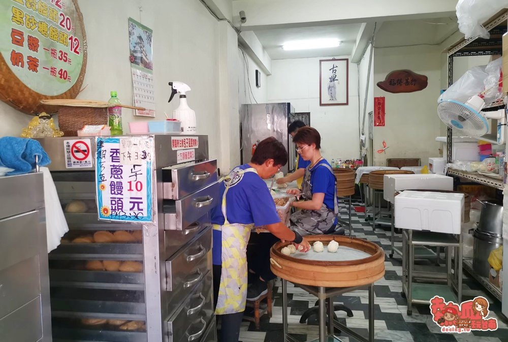 【台南美食】即便每天開賣兩個時段，不早來還是會買不到的人氣店家：黃記古早味饅頭