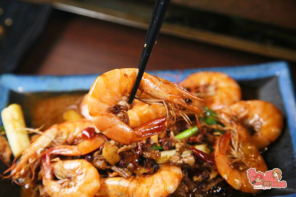 【台南美食】免出國！讓你直接在台南可以吃到純正重慶烤魚料理：小魚兒重慶碳烤烤魚