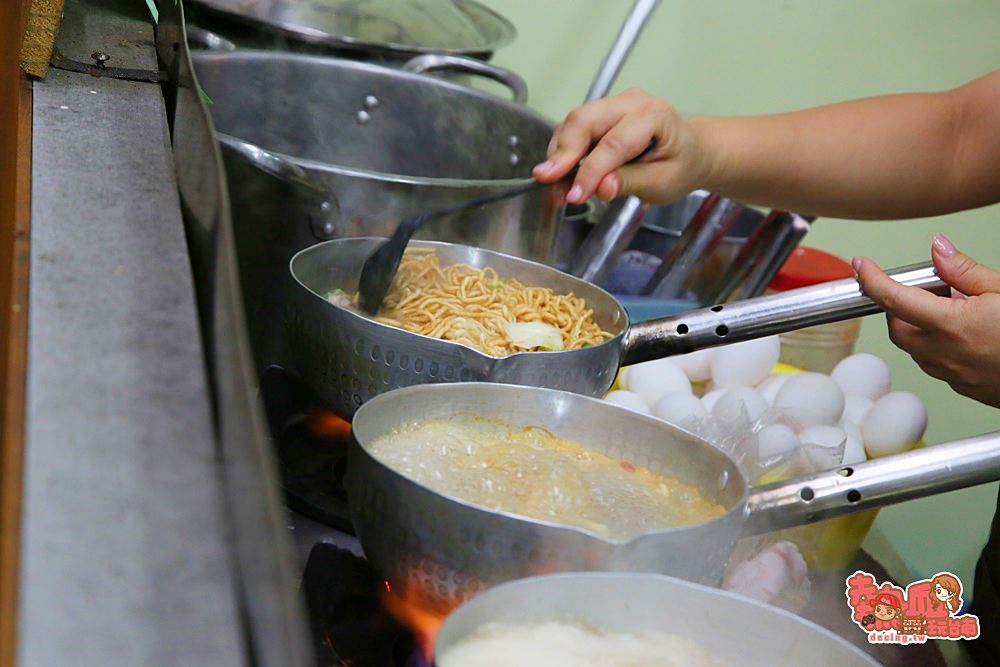 【台南美食】台南永康人氣爆棚的小火鍋店，控肉鍋燒在這裡吃的到：金咭田小火鍋