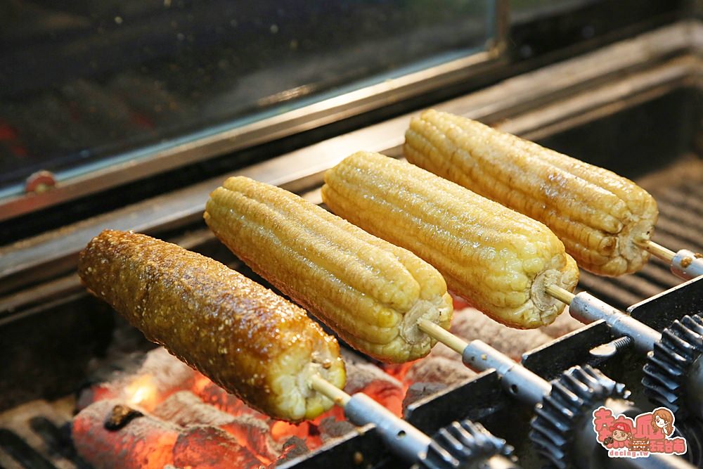 【台南美食】金華路上也有烤玉米，招牌竟是這款你真的想不到：石頭鄉燜煮烤玉米