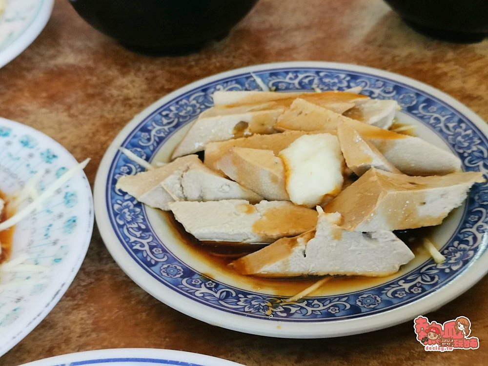 【台南美食】台南人吃嘉義雞肉飯，請相信我這間你務必吃吃看：東門嘉義火雞肉飯