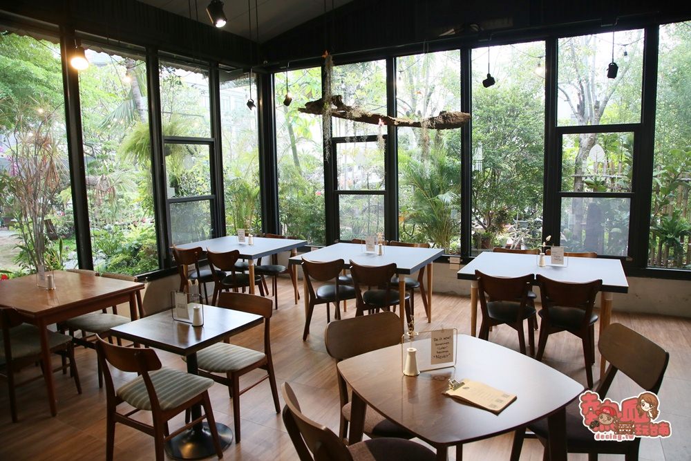 【台南美食】城市裡的隱藏版叢林咖啡館，佔地超過百坪超美超好拍：天籟藝文市集