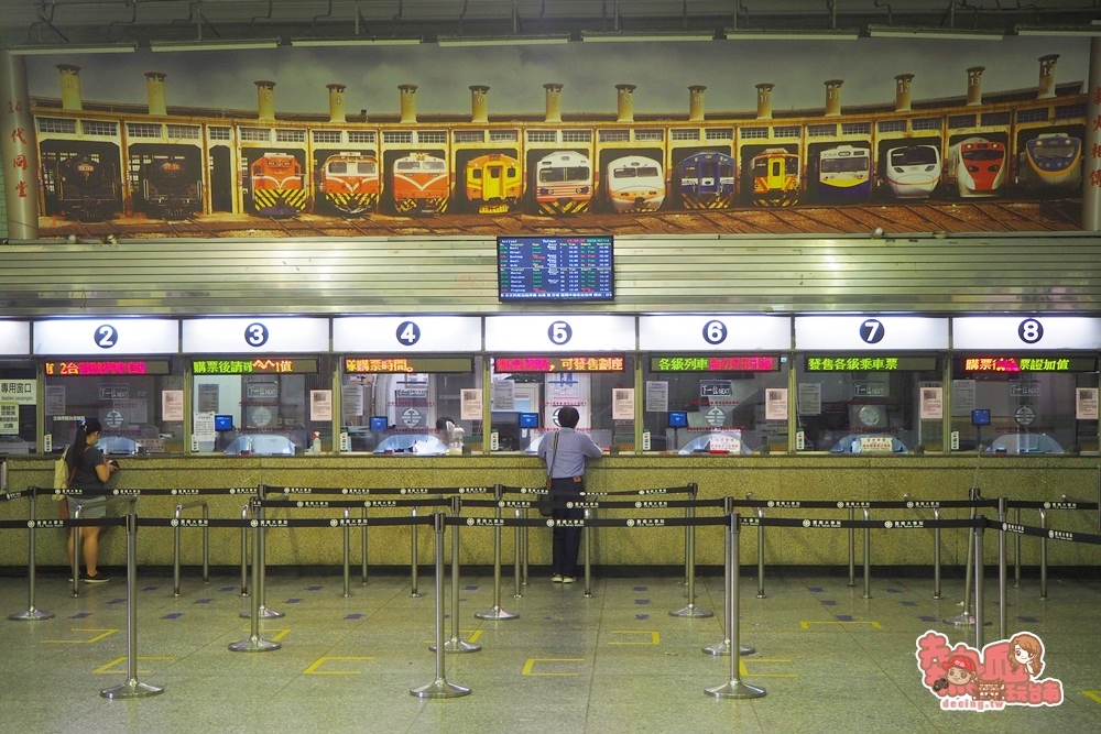 【台南資訊】台南火車站古蹟修復工程，復古大廳天花板美美亮相~