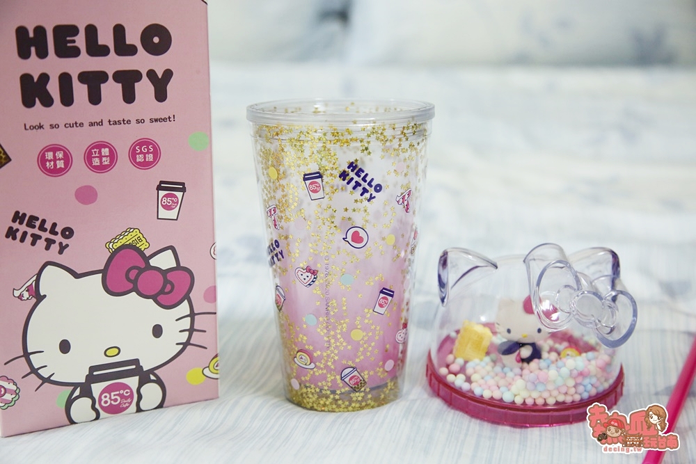 【85度C】85度C推出Hello Kitty聯名限定款造型商品！8/27開始加價購即可獲得~