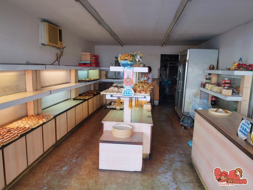 【台南麵包】一顆只要30元的古早味冰心泡芙，藏身於這間傳統麵包店：全真蛋糕麵包