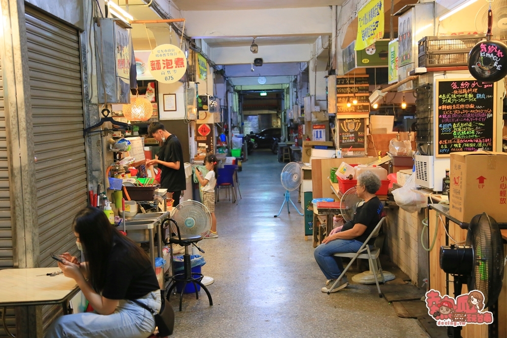 台南,中西區,友愛市場,宵夜,餐廳,炸物,泰式料理
