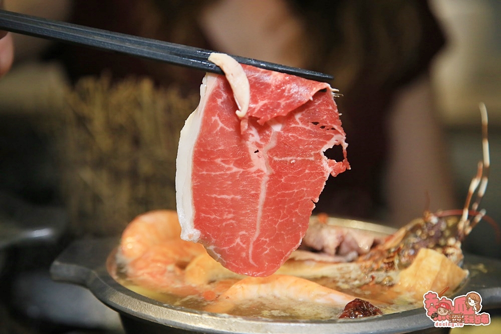 【台南火鍋】吃肉吃蝦通通有！只要打卡就幫你「免費升級」超大肉肉盤啦：狂牛鍋物