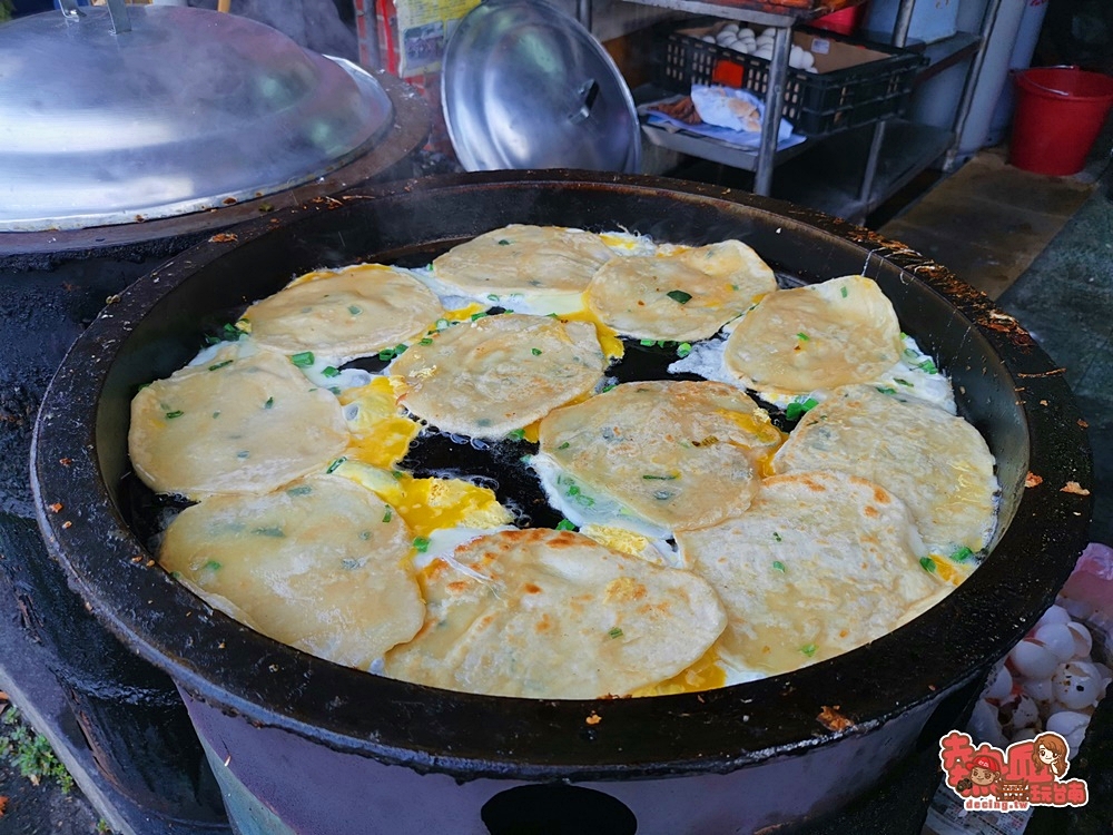 【台南早餐】南門路上的無名水煎包！前水交社市場內的傳統美味：水交社無名水煎包