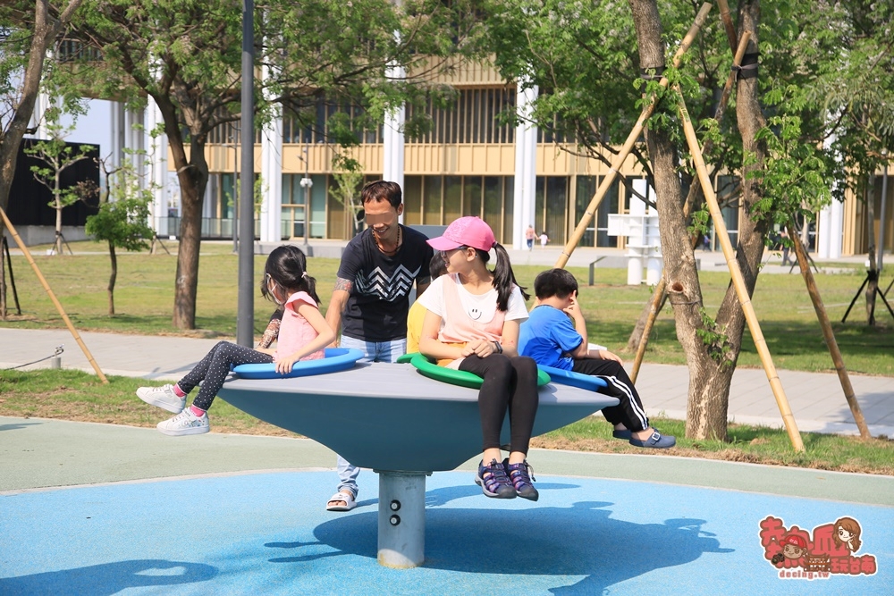 【台南親子】佔地1.9公頃的新興親子公園！超狂攀爬網架，孩子們都玩到不想回家啦：閱之森公園