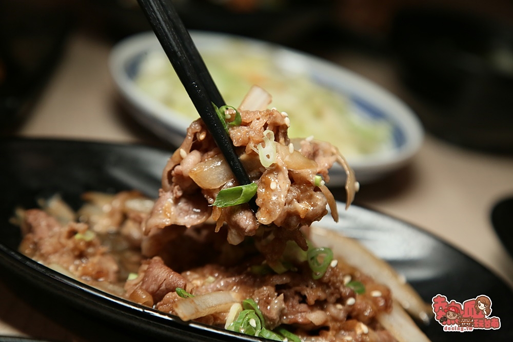 【台南美食】台南最新型態平價鐵板燒料理！丼飯和日式洋時也能一次吃到：敲之助 鉄板焼き • 牛丼 • 洋食