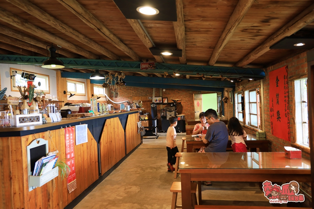 【嘉義美食】一周只營業兩天的山中咖啡館！徜徉在咖啡林間的絕妙露營區：琥珀社咖啡莊園