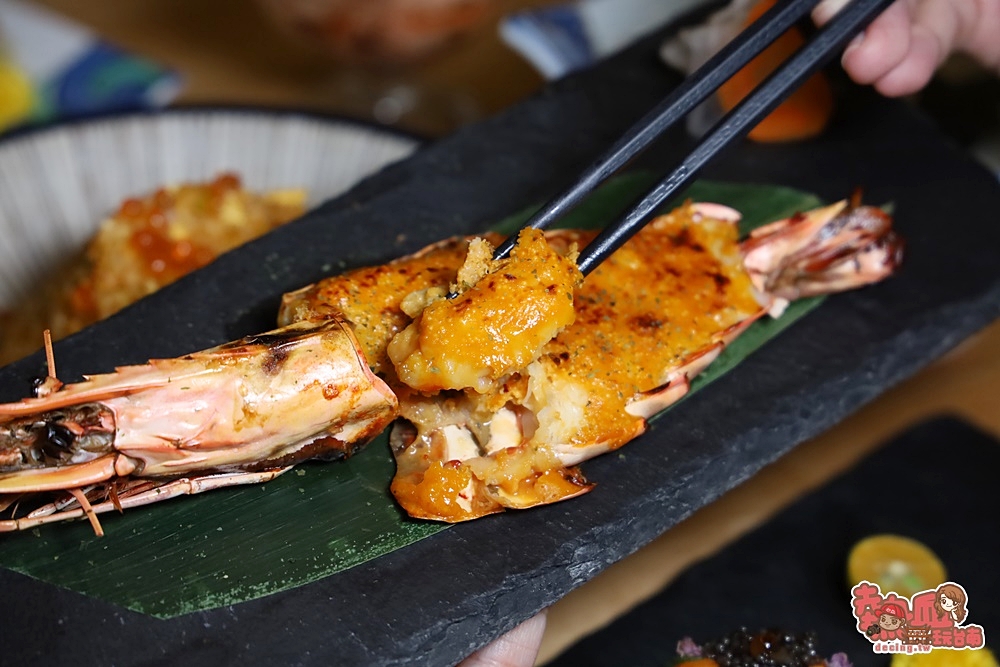【台南美食】海膽控站出來！史上最浮誇的「海膽鮭魚卵富士山」來襲，讓你一次登頂的海膽極鮮美味：初幸居食屋