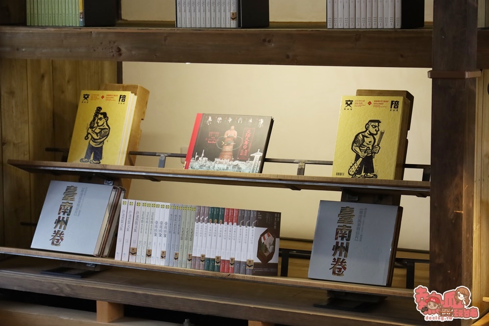 【台南書店】「敝墟書店」台南最美書店！台南唯一擁有一整片花園的書店，生活中最必須的存在~