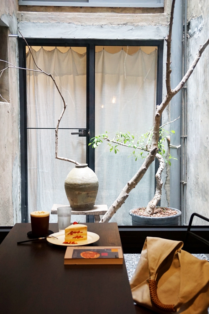 【台南咖啡】一周只營業四天的日式侘寂感咖啡店：Salt. 珈琲·菓子