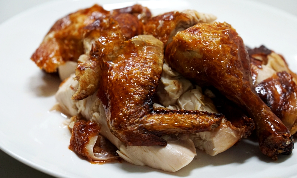 【台南美食】五星級美味的脆皮炸子雞！來台超過30年的香港廚師家鄉味：灣仔小棧