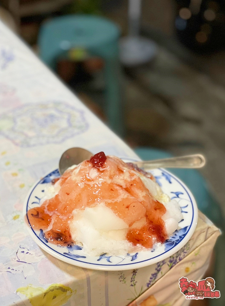 【台南甜點】育樂街上默默經營超過20年的豆花老店，一年四季都能喝到美味的熱紅豆湯：慧沁豆花店