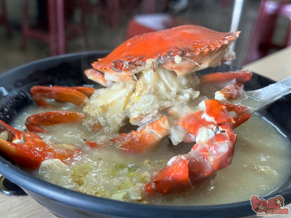 【台南美食】阿美螃蟹粥！每日限量95元螃蟹粥在這，蟹黃滿滿當早餐吃最爽快~