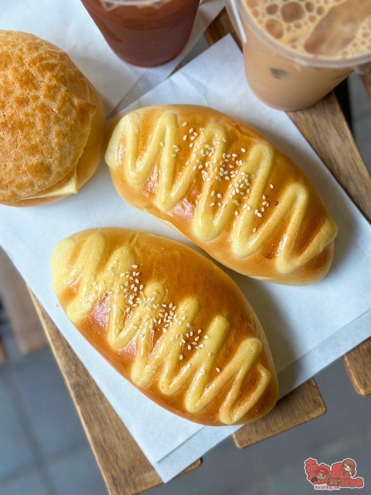 【台南美食】李老闆香港菠蘿包！香港人賣的道地菠蘿包，每天限量製作的雞尾包更是經典~