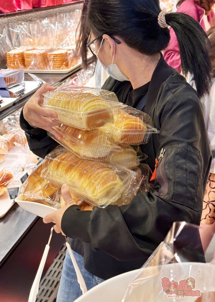 【台南麵包】葡吉麵包！台南最狂麵包店，羅宋和奶露麵包是造成瘋狂大搶購的關鍵~