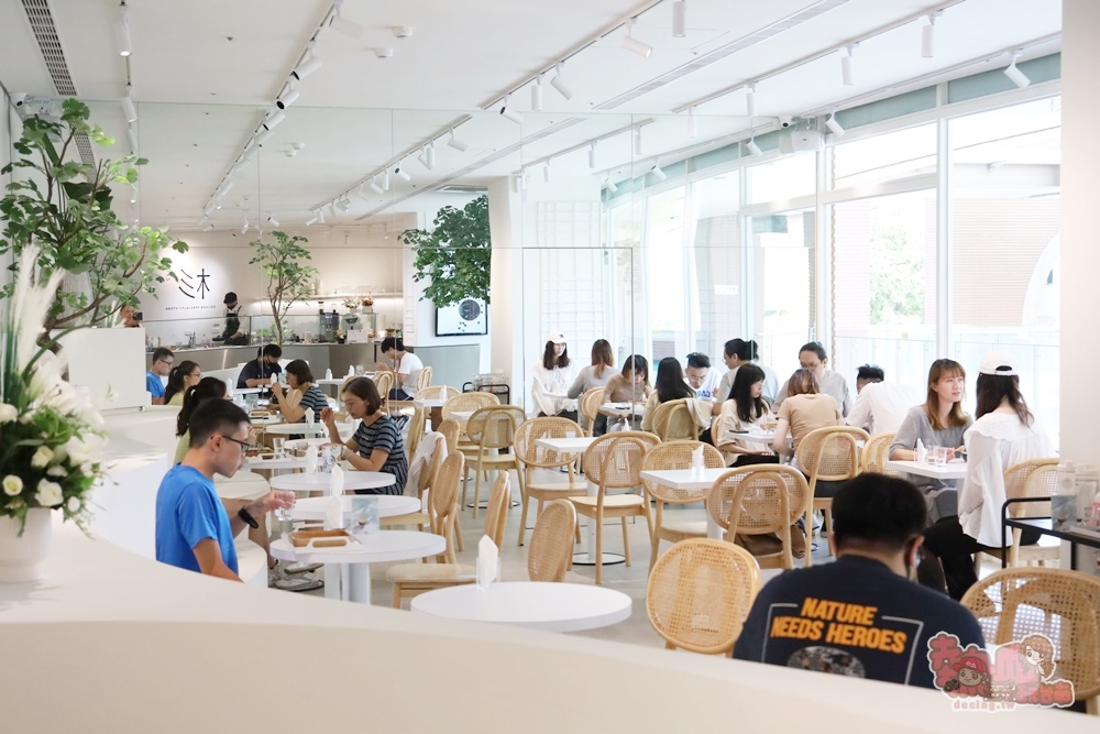 【台南美食】杉SHAN！台南最美的沙拉輕食店，店內超過30種以上餐食可任選~
