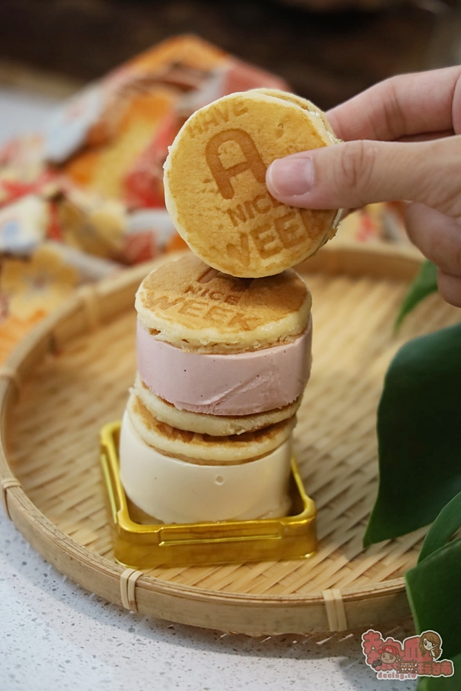 【台南伴手禮】A WEEK pancake手工生乳酪小鬆餅！爆餡乳酪美式小鬆餅，口味隨你搭，一吃就愛上~