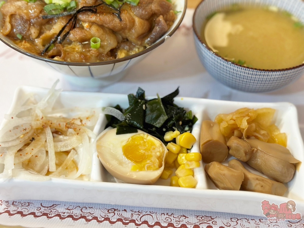 【台南美食】日吉町日式食堂！平價日式食堂，料多實在，內用味噌湯免費續~