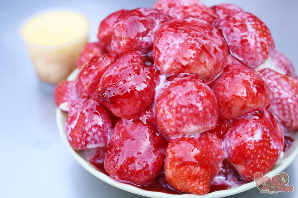 【台南美食】冰鄉草莓冰開賣！個頭超大的草莓超好吃，想吃一定要早點來拿號碼牌~