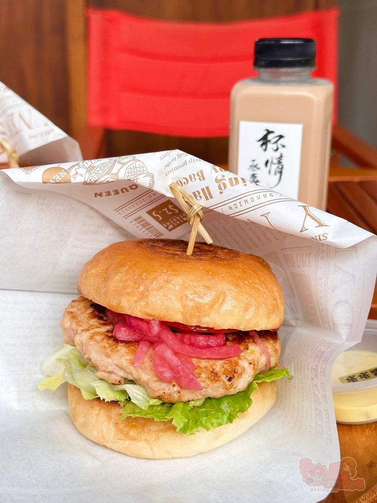 【台南美食】杯情丞事：外帶型態的日式漢堡店，台南火燒蝦漢堡這裡獨家販售~