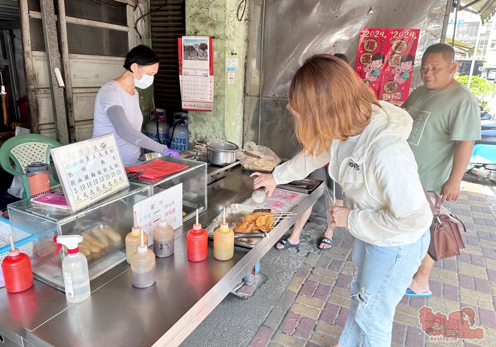 【台南美食】關廟阿婆甜不辣：阿婆坐鎮夯賣數十年的美味，在地人的台式下午茶