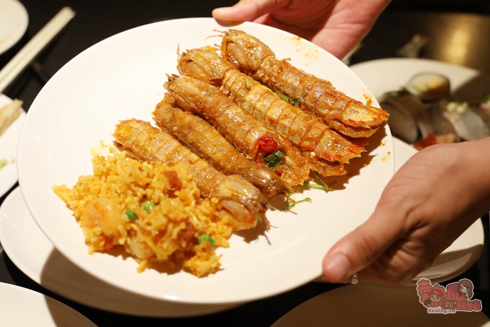 【台南吃到飽】阿力海百匯餐廳:台南最難訂的吃到飽,松葉蟹腳龍蝦湯大干貝一次吃到爽~
