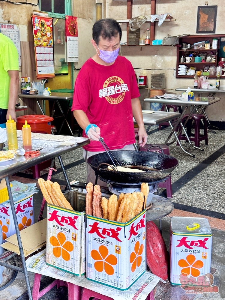 【台南美食】正圓圓豆漿店:新營晨間限定的美味,酥脆燒餅油條超好吃,限量飯糰晚來吃不到~