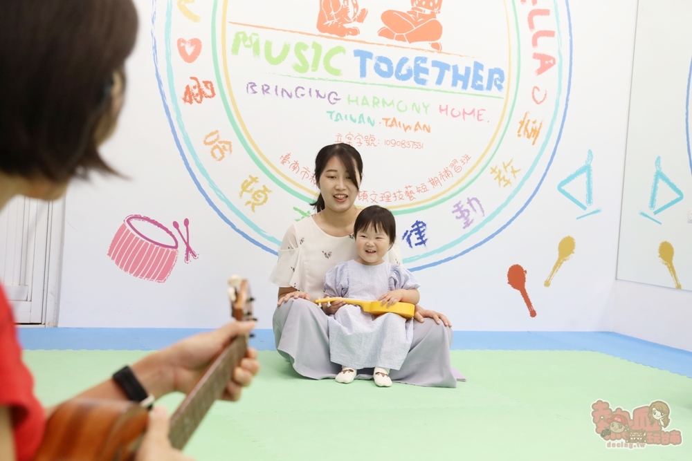 【台南親子】Music Together By Stella:台南少見嬰幼兒音樂律動課,0~8歲課程均有,還有限定親子農場夜光派對~