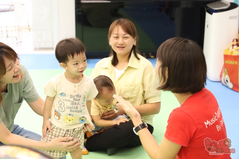 【台南親子】Music Together By Stella:台南少見嬰幼兒音樂律動課,0~8歲課程均有,還有限定親子農場夜光派對~