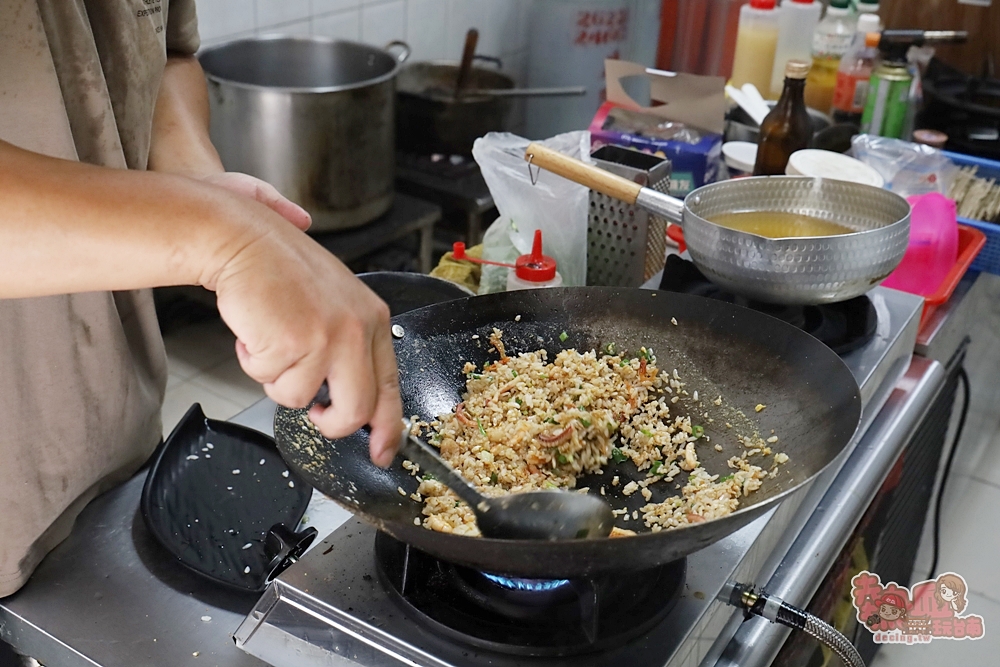 【台南美食】順慶海產粥麵:水仙宮旁的海產粥就是夠豪邁,平日限定日式海鮮便當,照燒魚拚小卷超澎派~