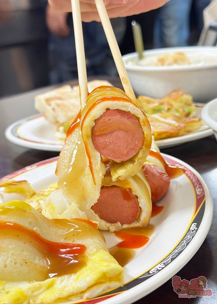 【台南美食】中山南路永和豆漿:永康在地人才知道的深夜食堂,超巨蔬菜餅內行人必吃~