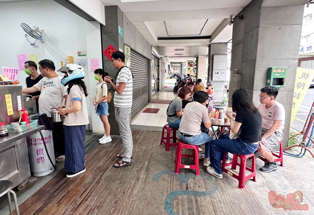 【台南美食】老李早餐店:台南70年老字號早餐店,濃郁的米漿尬豆漿好好喝~