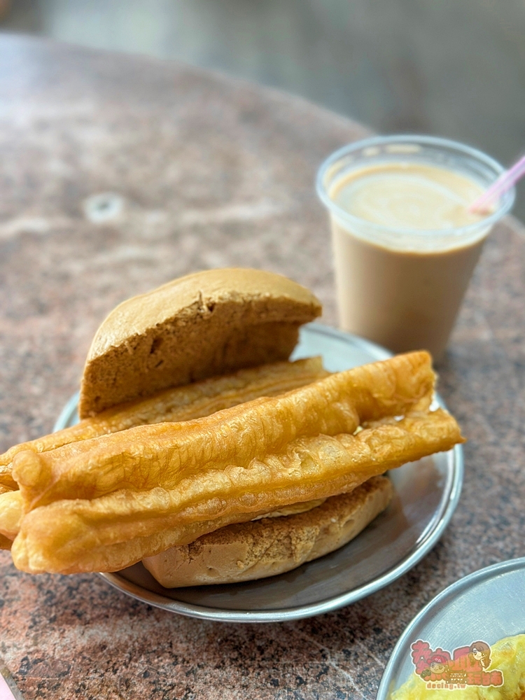 【台南美食】老李早餐店:台南70年老字號早餐店,濃郁的米漿尬豆漿好好喝~